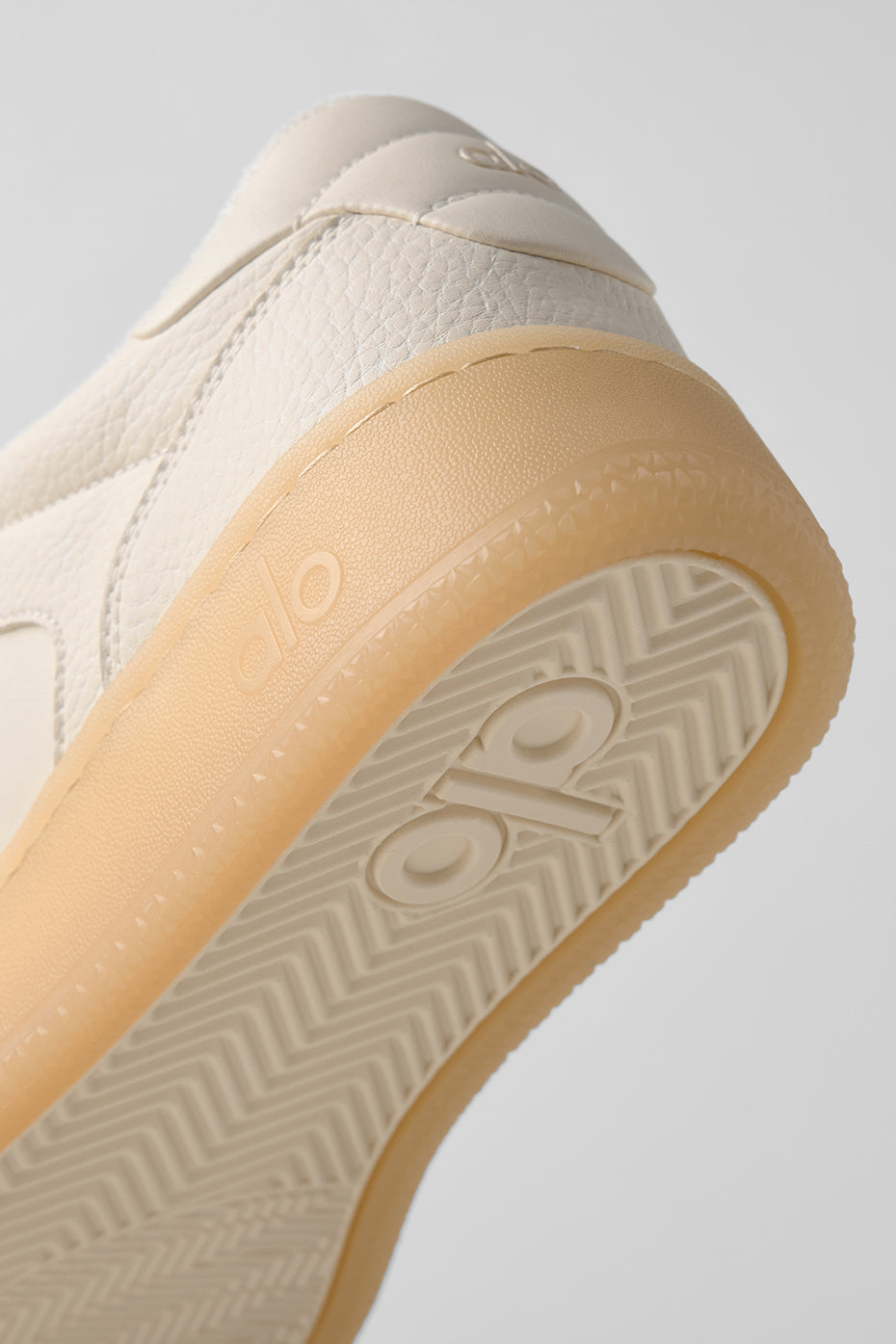 ALO Recovery Mode Sneaker (Unisex) - Clay--6