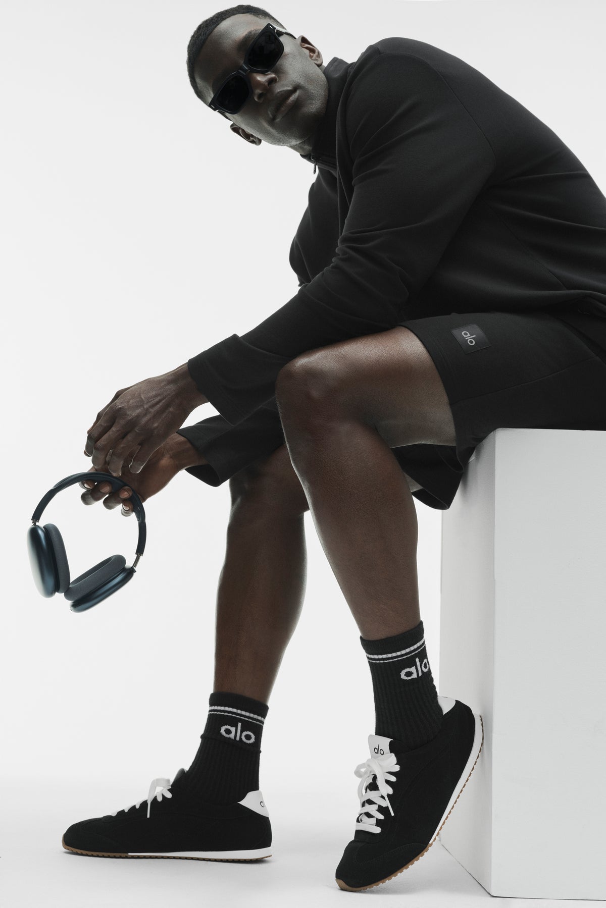 ALO Sunset Sneaker (Unisex) - Black--4