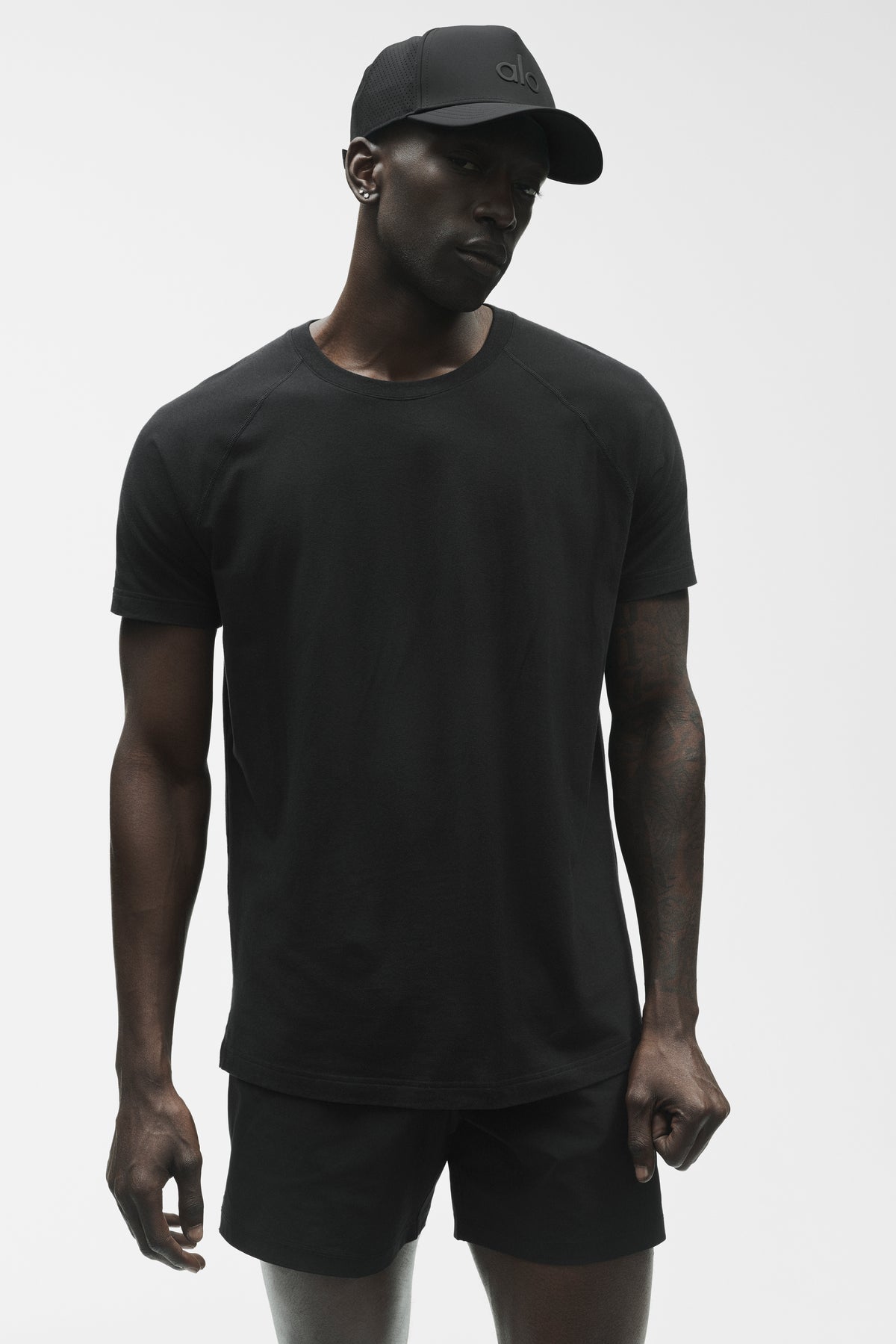 ALO Vapor Crewneck Short Sleeve - Black--0
