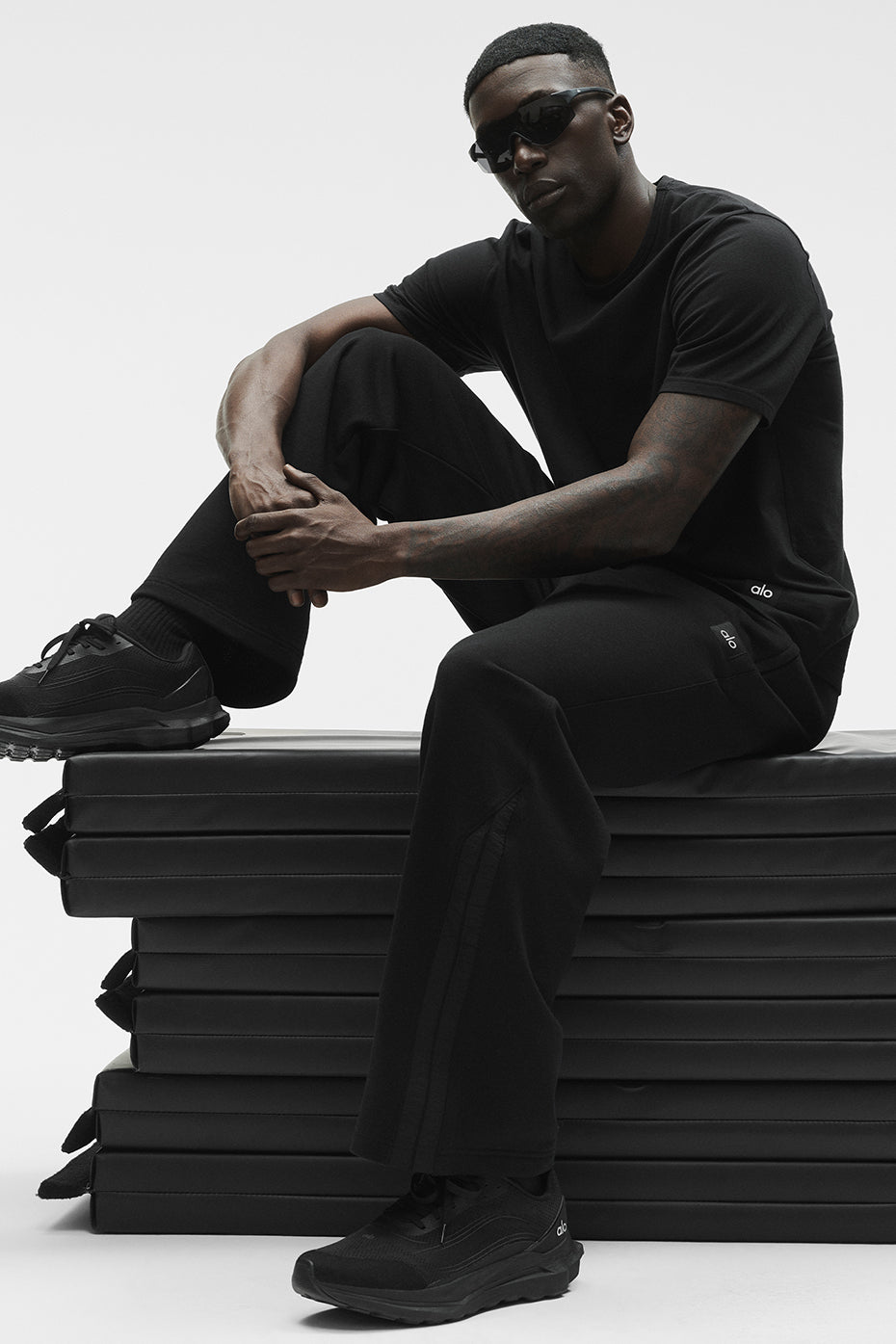 Essential Short Sleeve Street Tee - Black--4