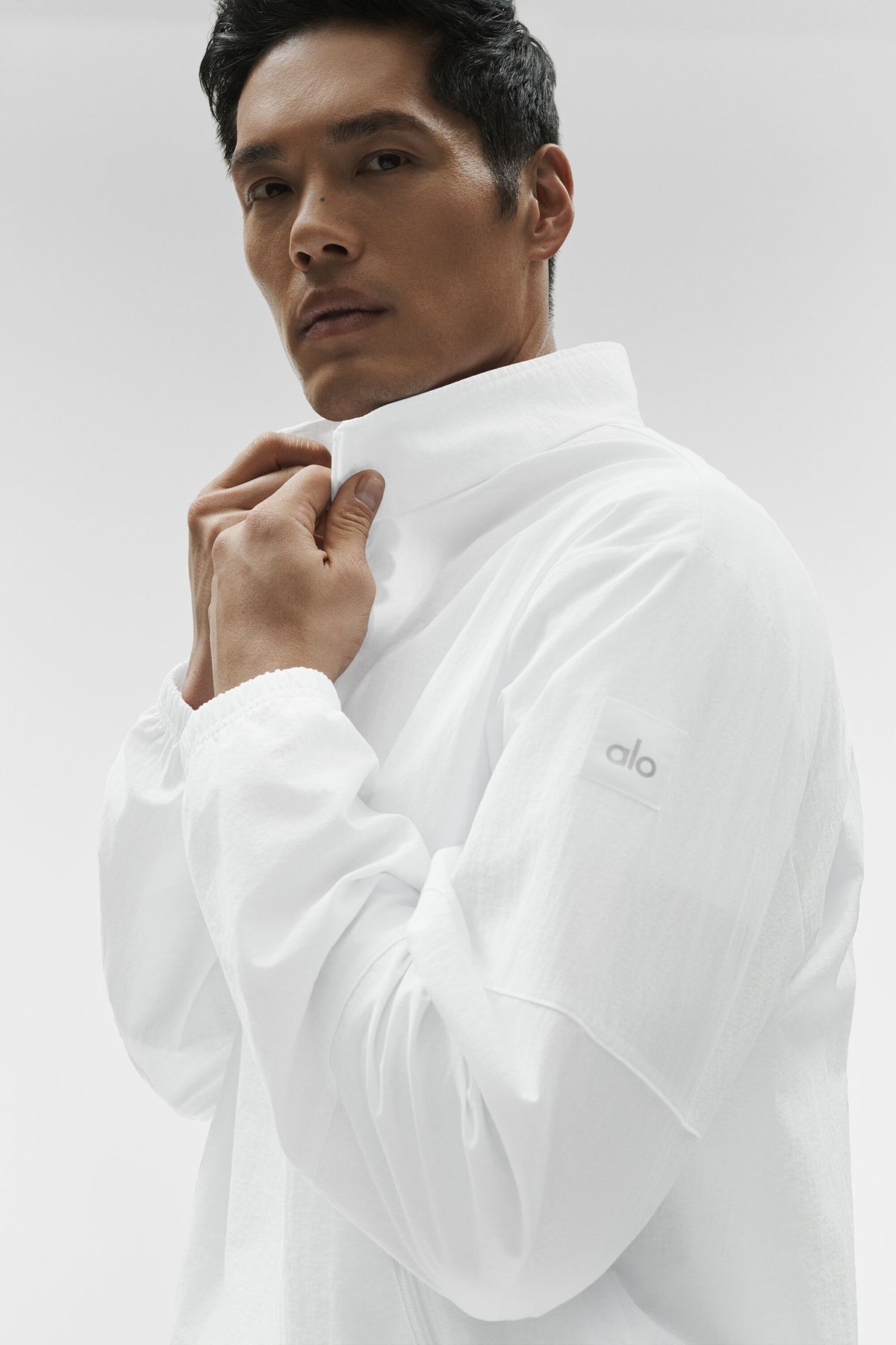 Light Weight Takeaway Track Pullover - White--4