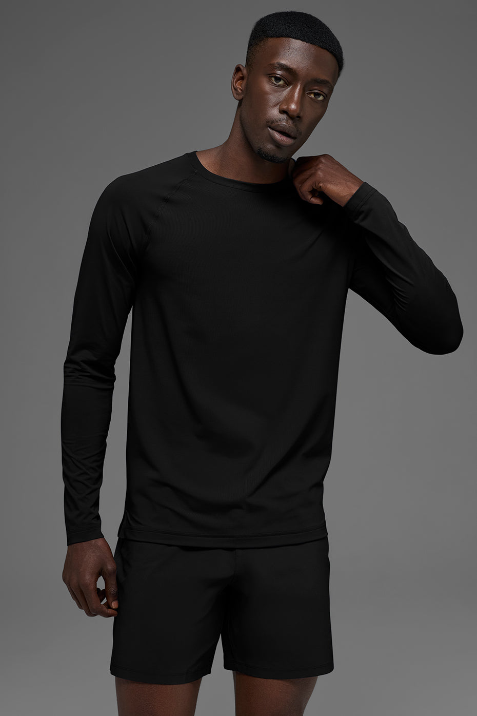 Idol Crewneck Long Sleeve - Black--0