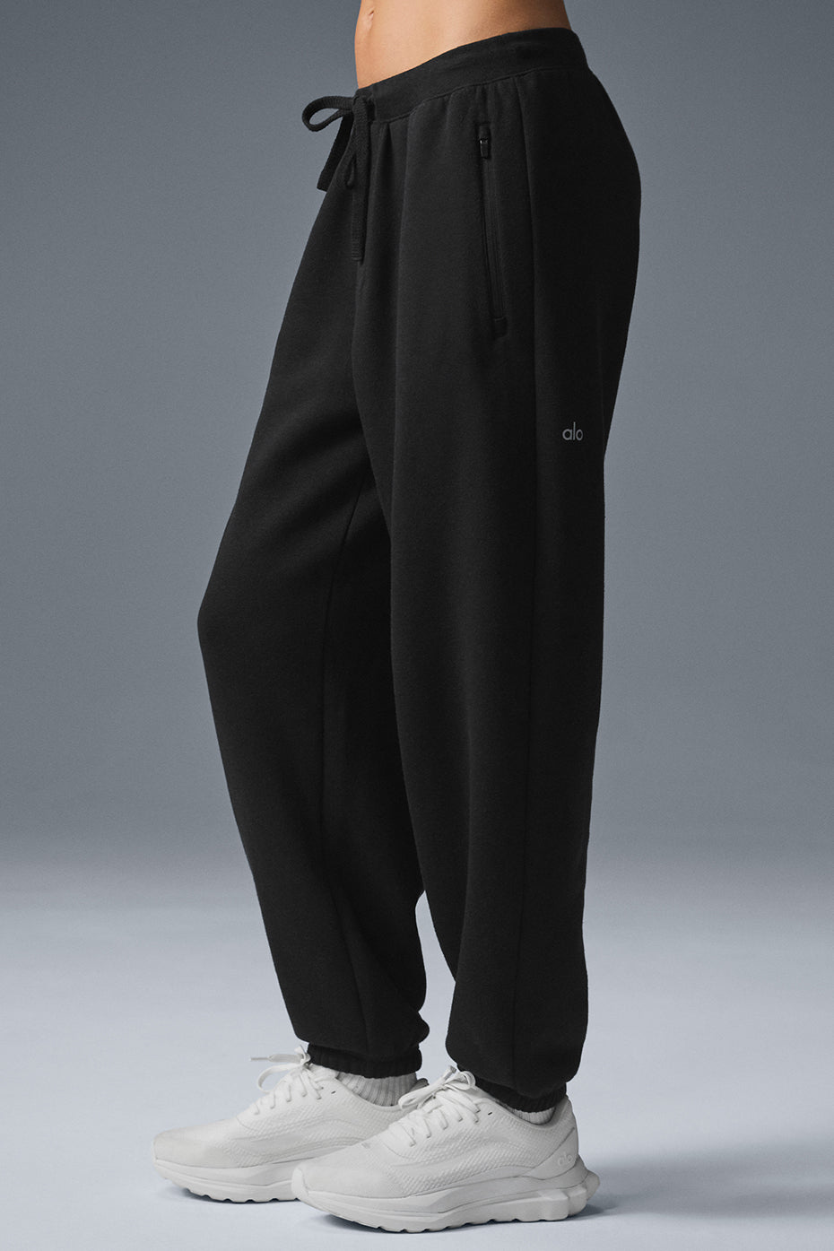 Triumph Restore Sweatpant - Black--2