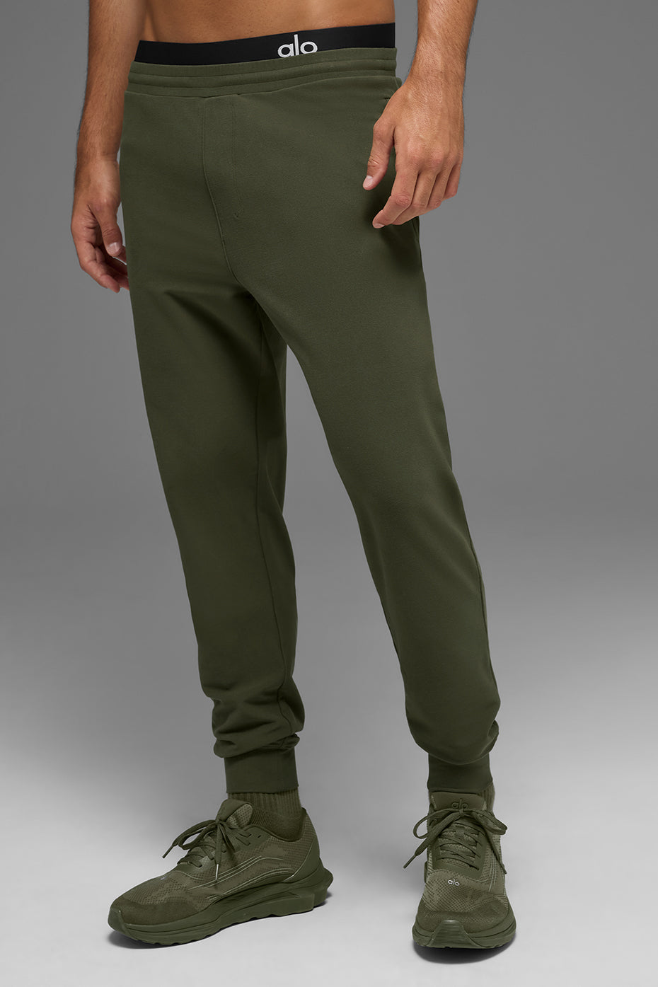 Conquer Max Performance Jogger - Green Olive--0