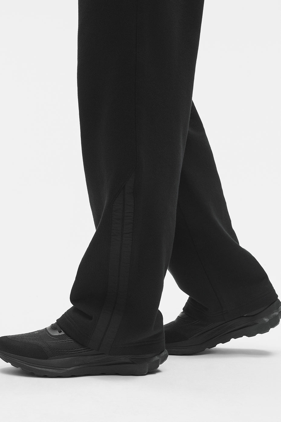Field Sweatpant - Black--3