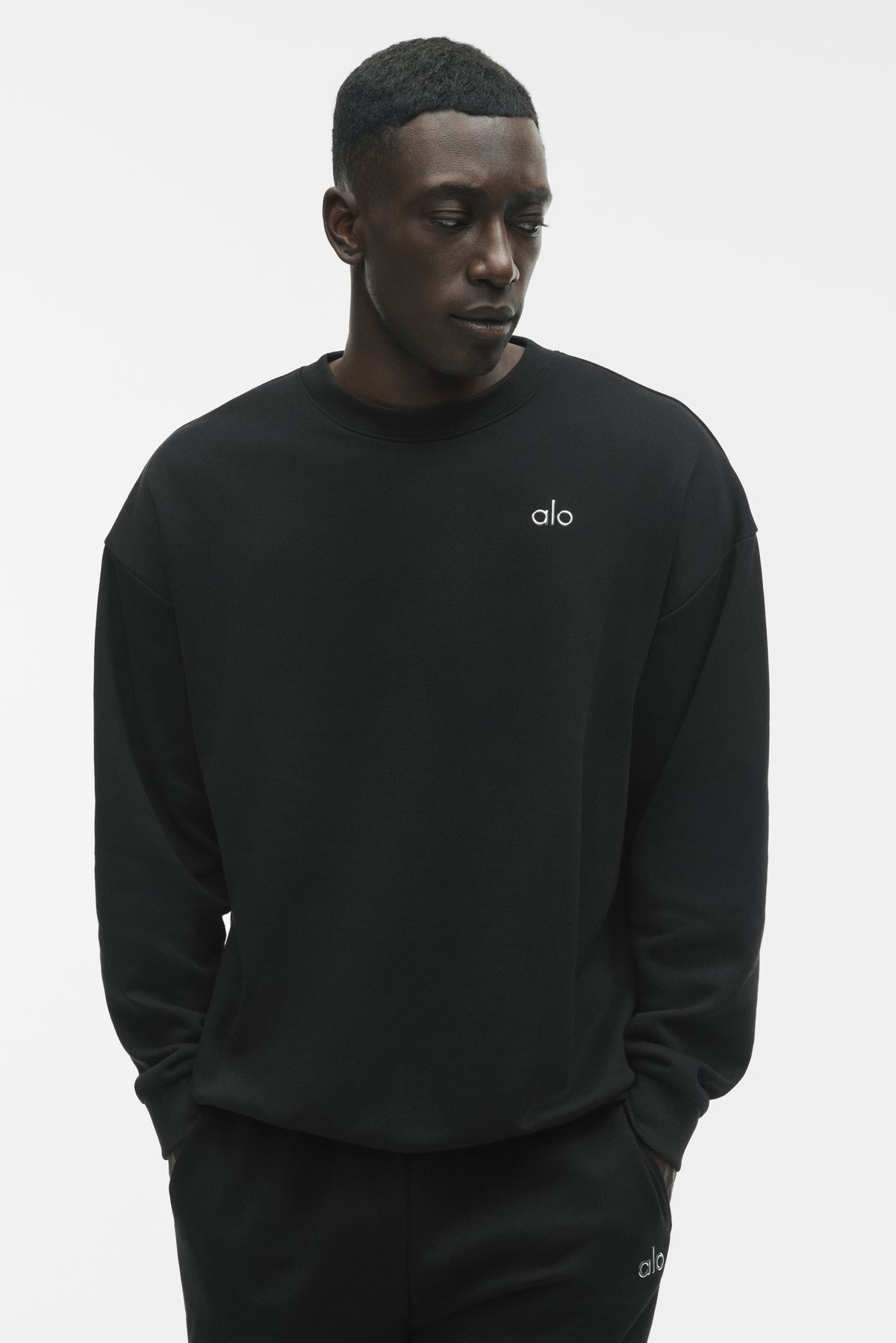 Accolade Crew Neck Pullover - Black--0