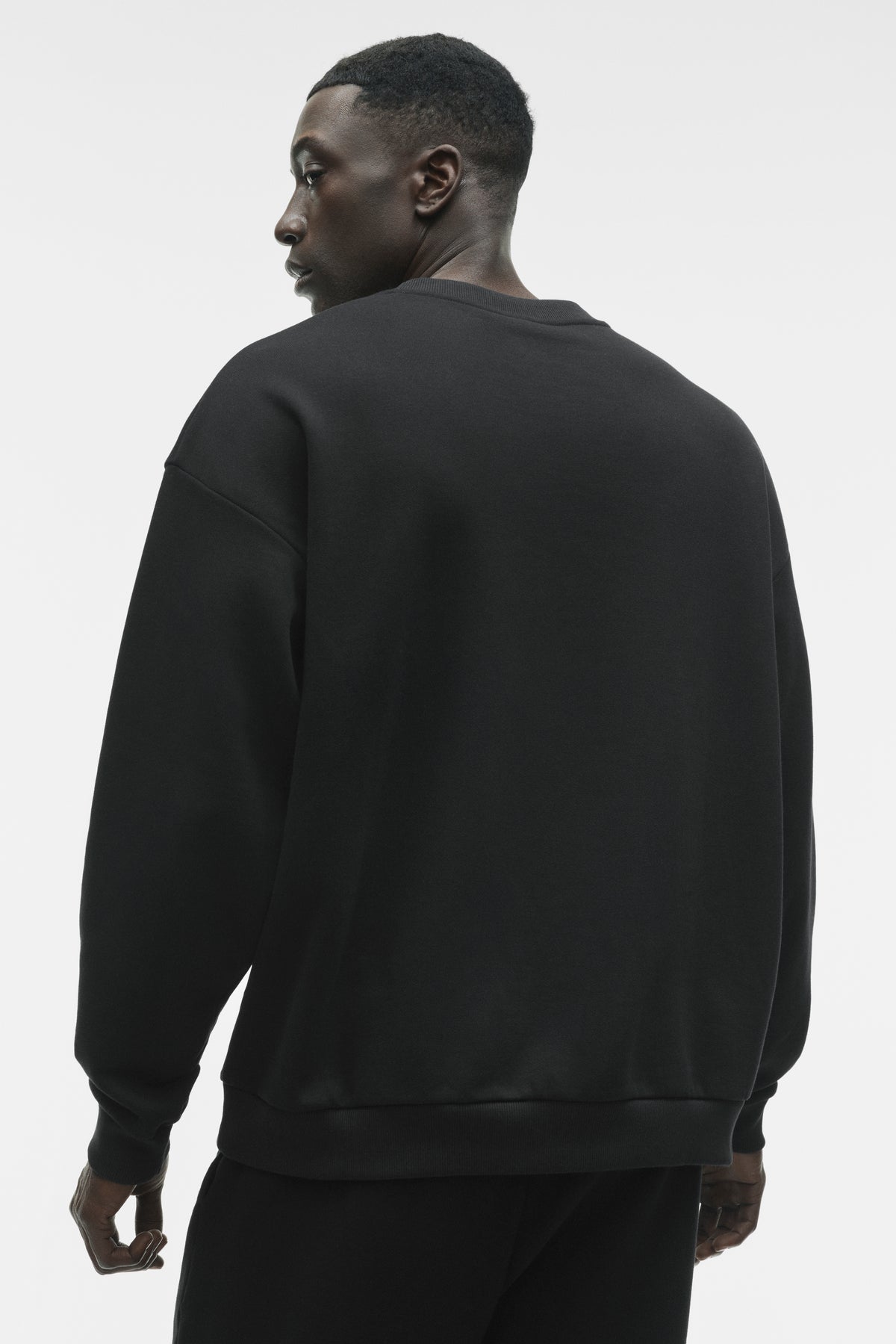Accolade Crew Neck Pullover - Black--1