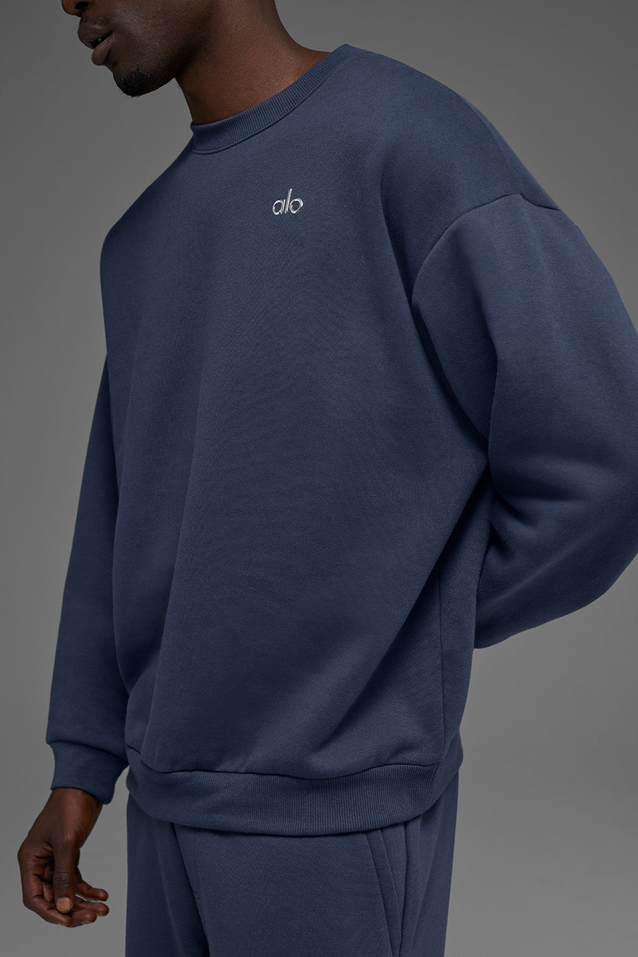 Accolade Crew Neck Pullover - Navy--1