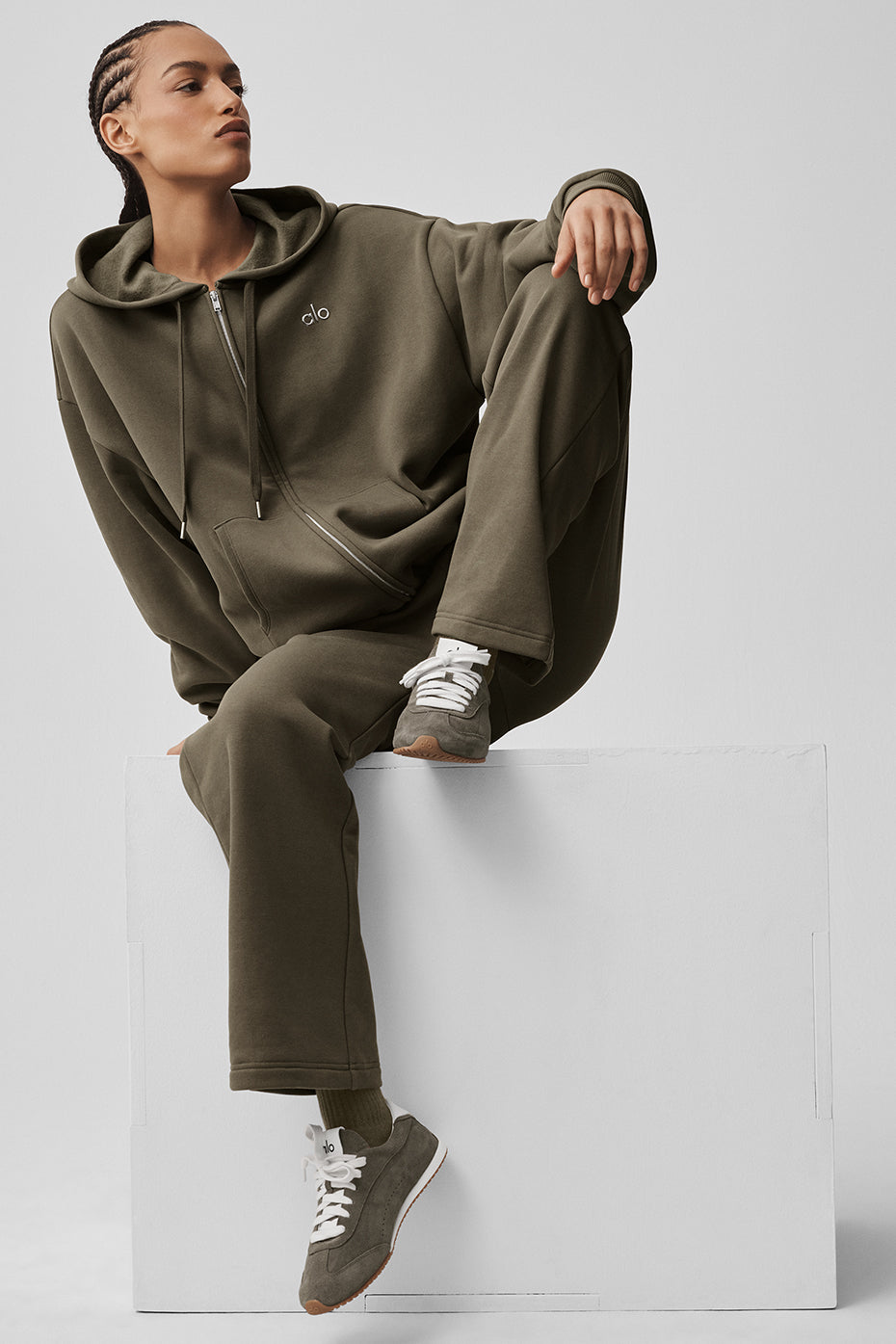 Accolade Straight Leg Sweatpant - Olive Tree--4