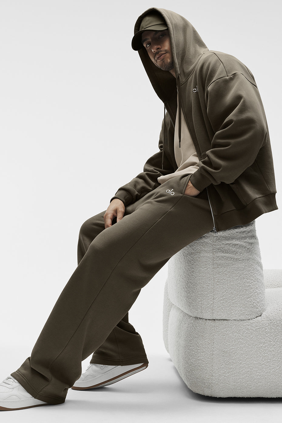 Accolade Straight Leg Sweatpant - Olive Tree--0