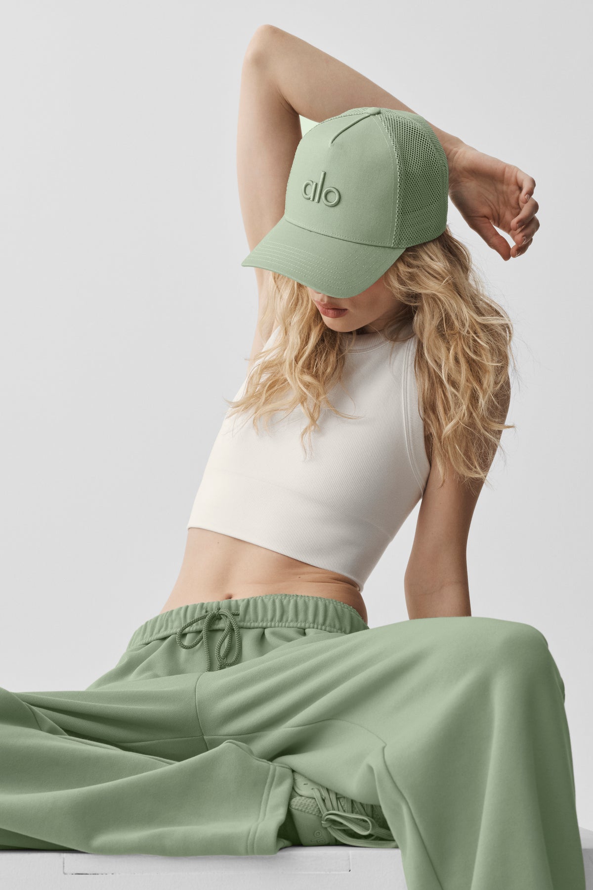 Accolade Straight Leg Sweatpant - Dune Grass--5