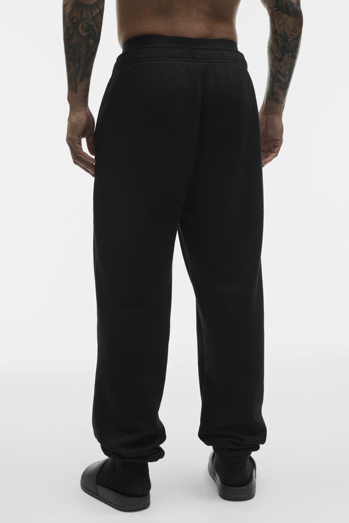 Accolade Sweatpant - Black--1