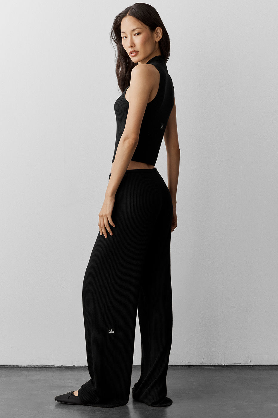 Sweater Knit Unwind Sleeveless Top - Black--3