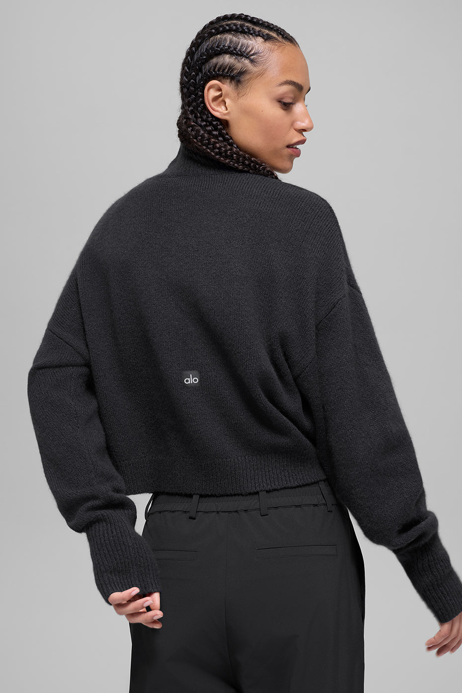 Wool Cashmere Cropped New Class Turtleneck Sweater - Black--4