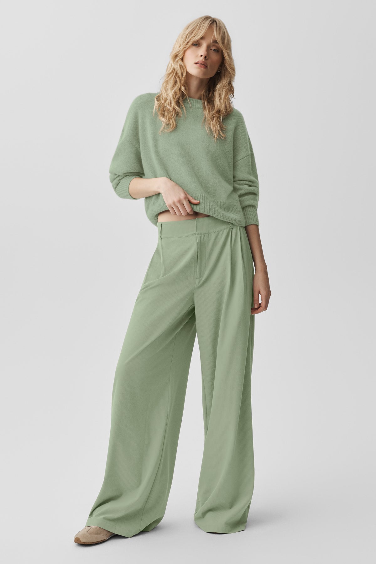 Wool Cashmere Cropped New Class Crewneck Sweater - Dune Grass--4
