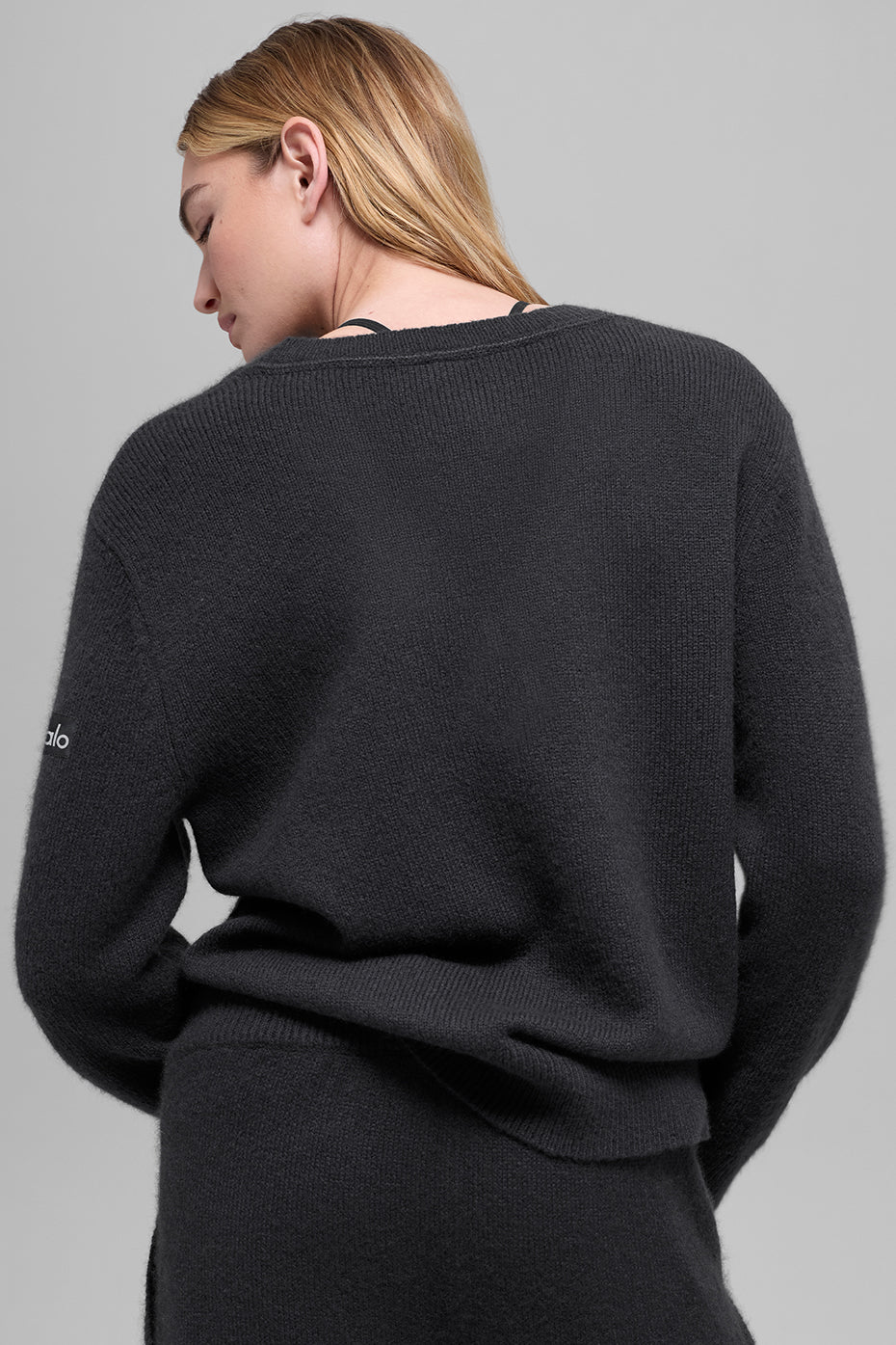Wool Cashmere New Class Oversized V-Neck Sweater - Black--2