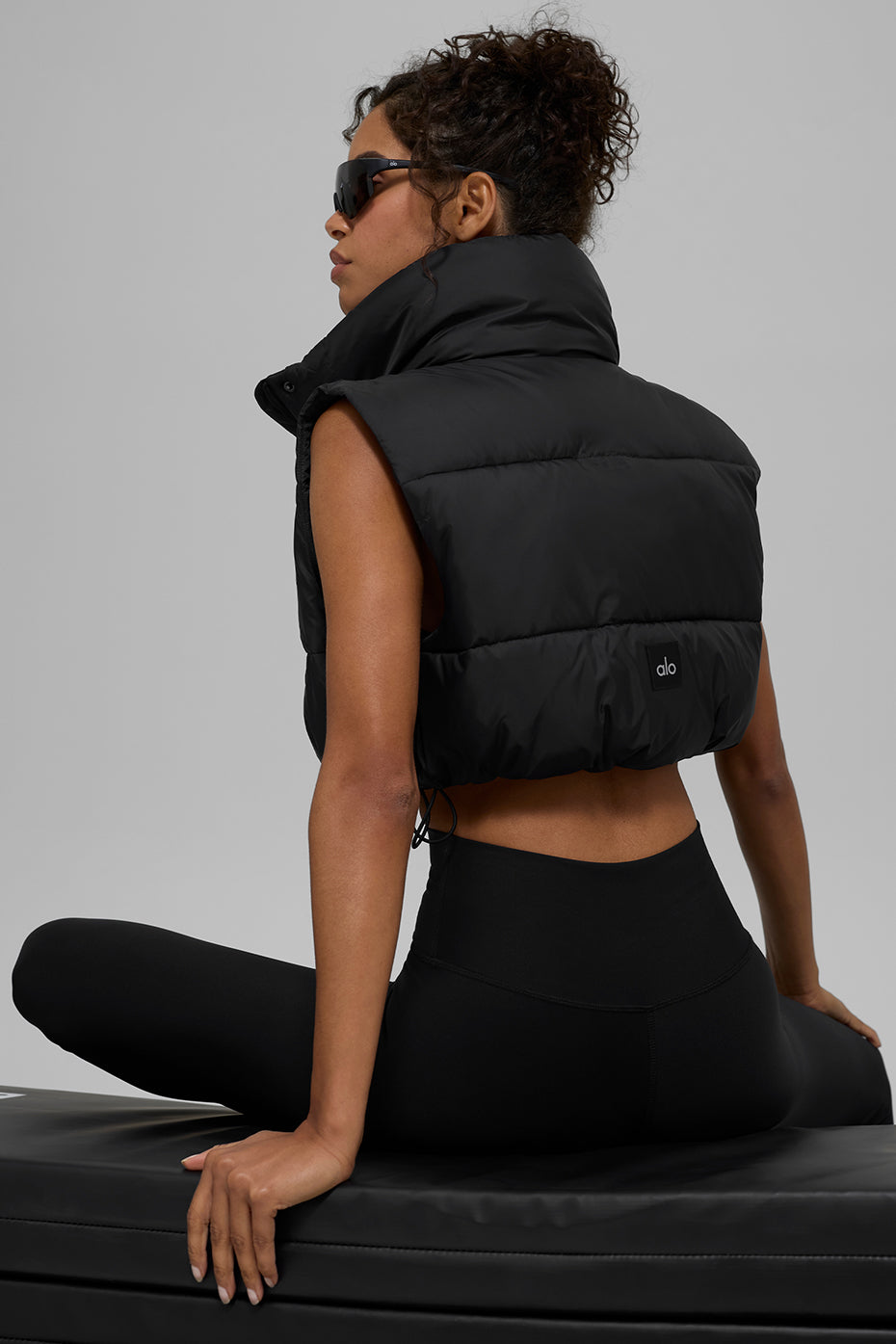 Cropped Gold Rush Puffer Vest - Black--2