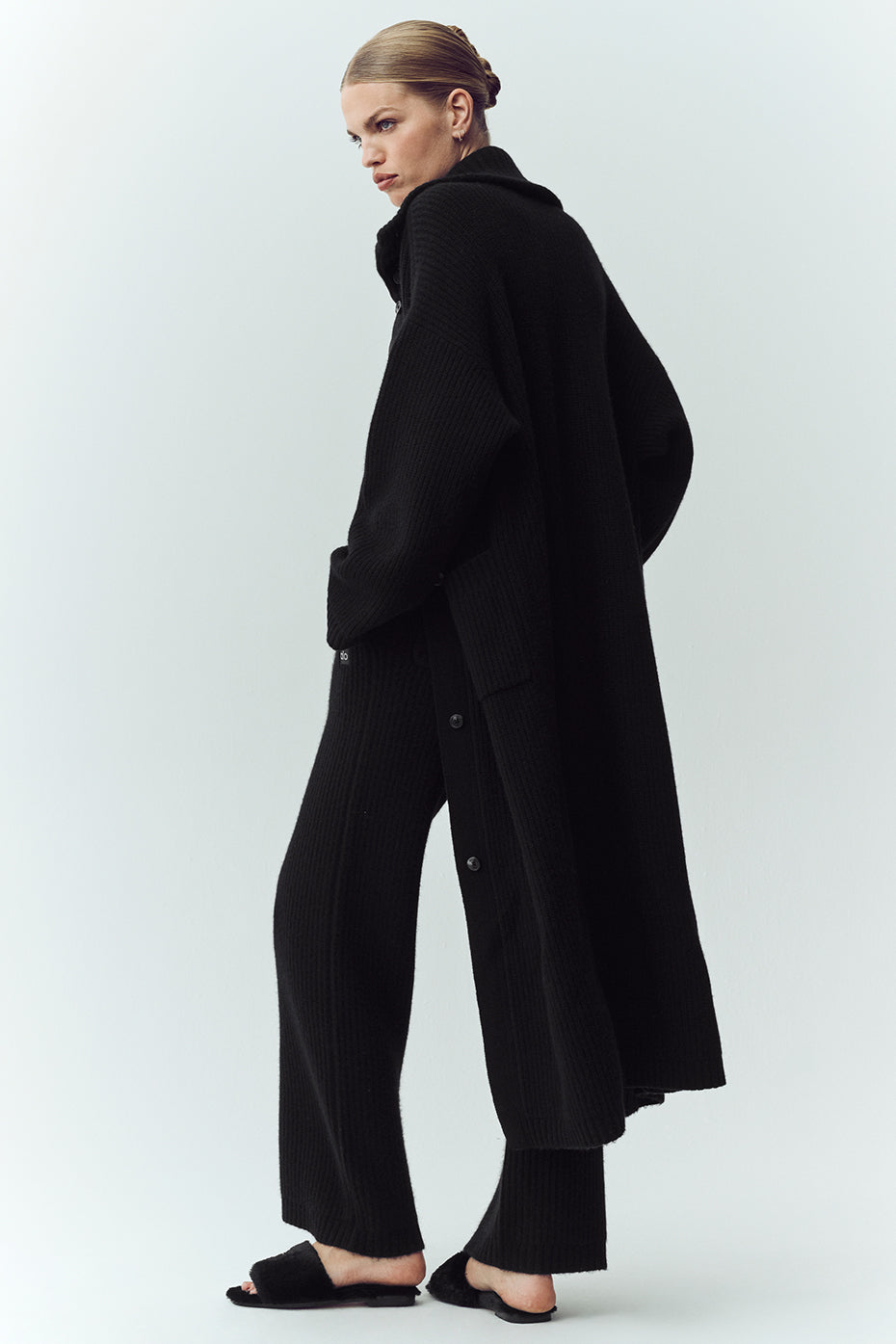 Cashmere Northstar Long Cardigan - Black--3