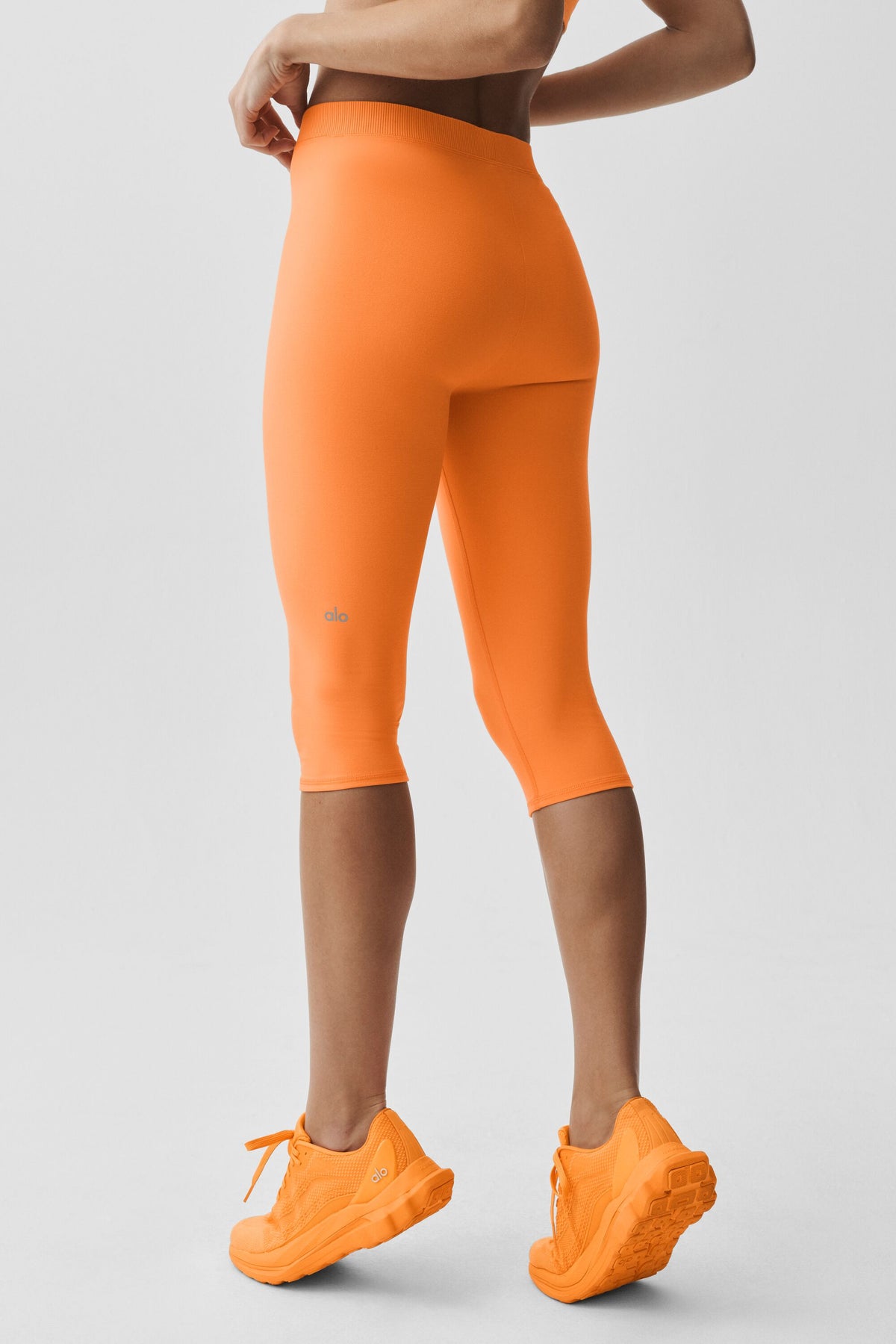 Alosoft High-Waist Iconic 90's Capri - Satsuma Breeze--3