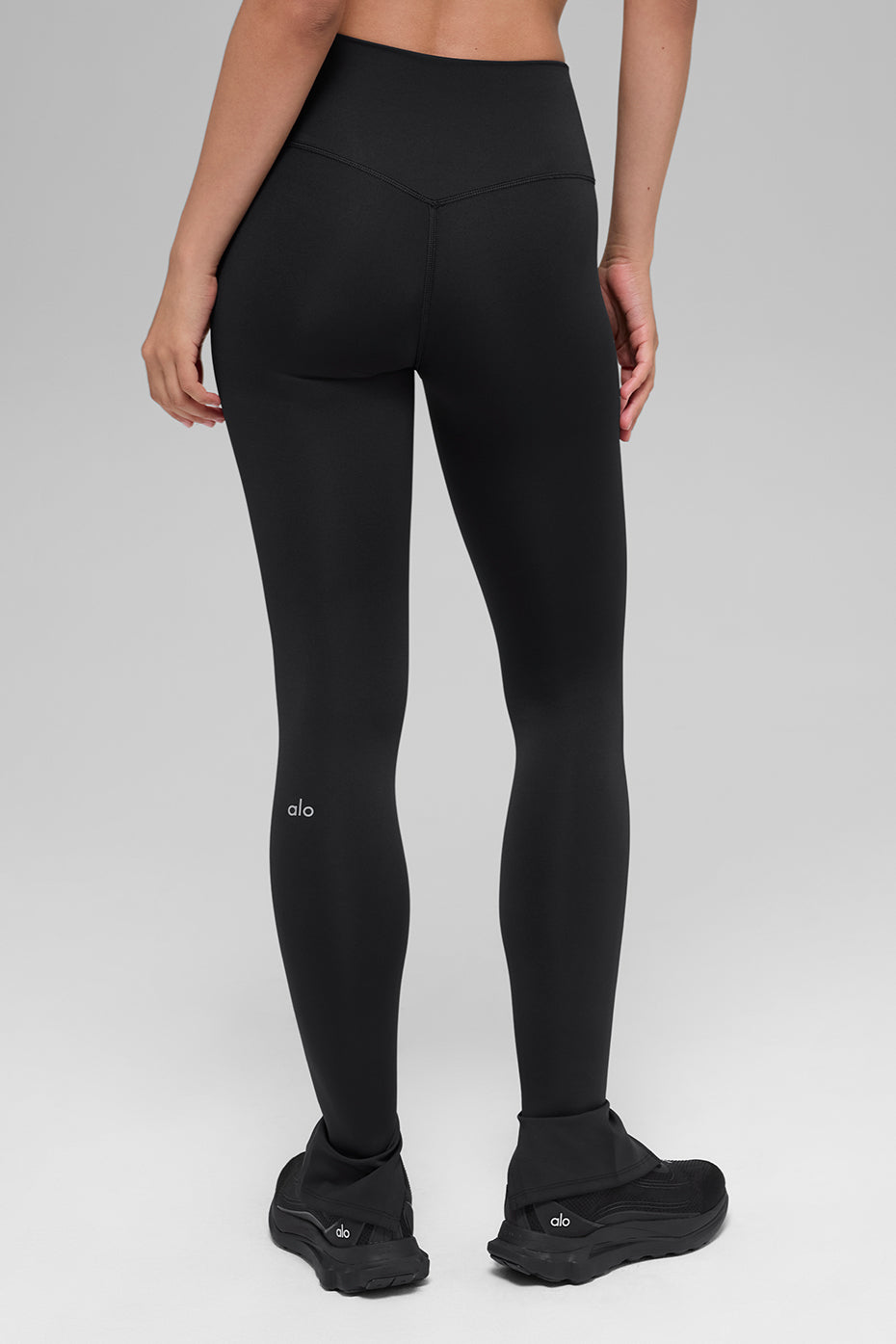 Airlift High-Waist Elongated Legging - Black--2
