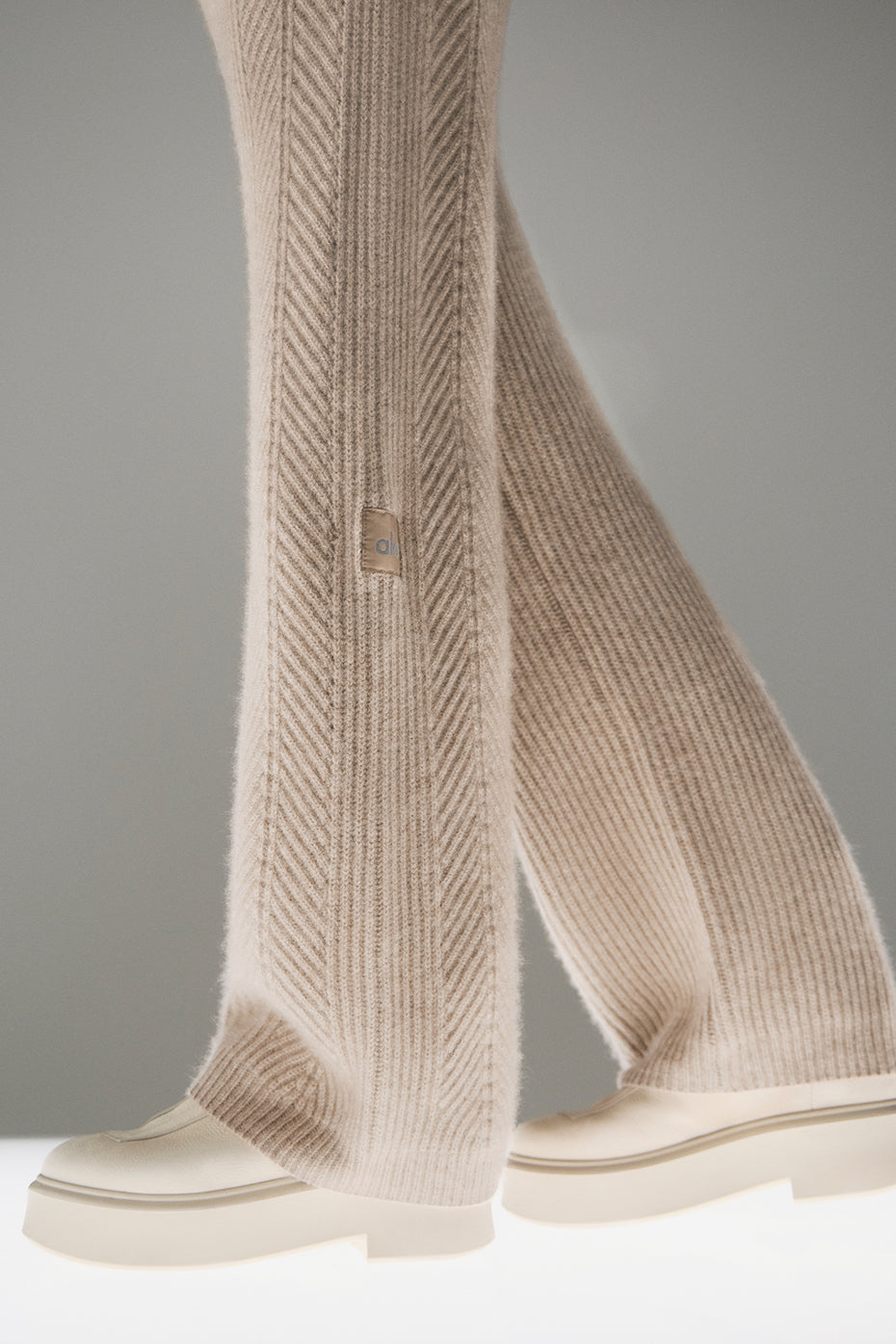 Winter Magic Cashmere Wide Leg Pant - Flax Heather--3