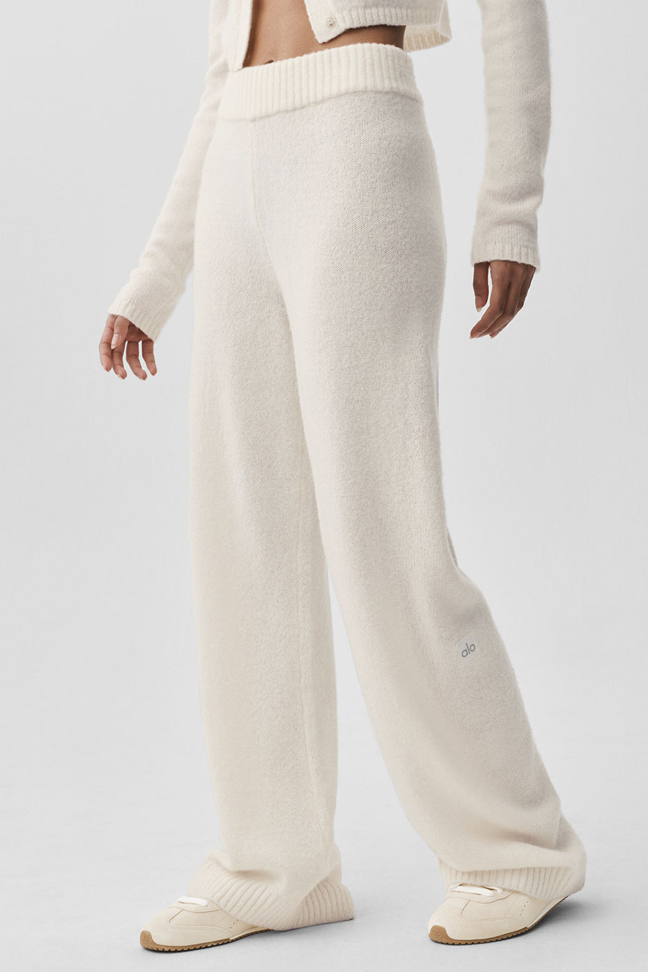 Wool Cashmere High-Waist New Class Wide Leg Pant - Ivory--0