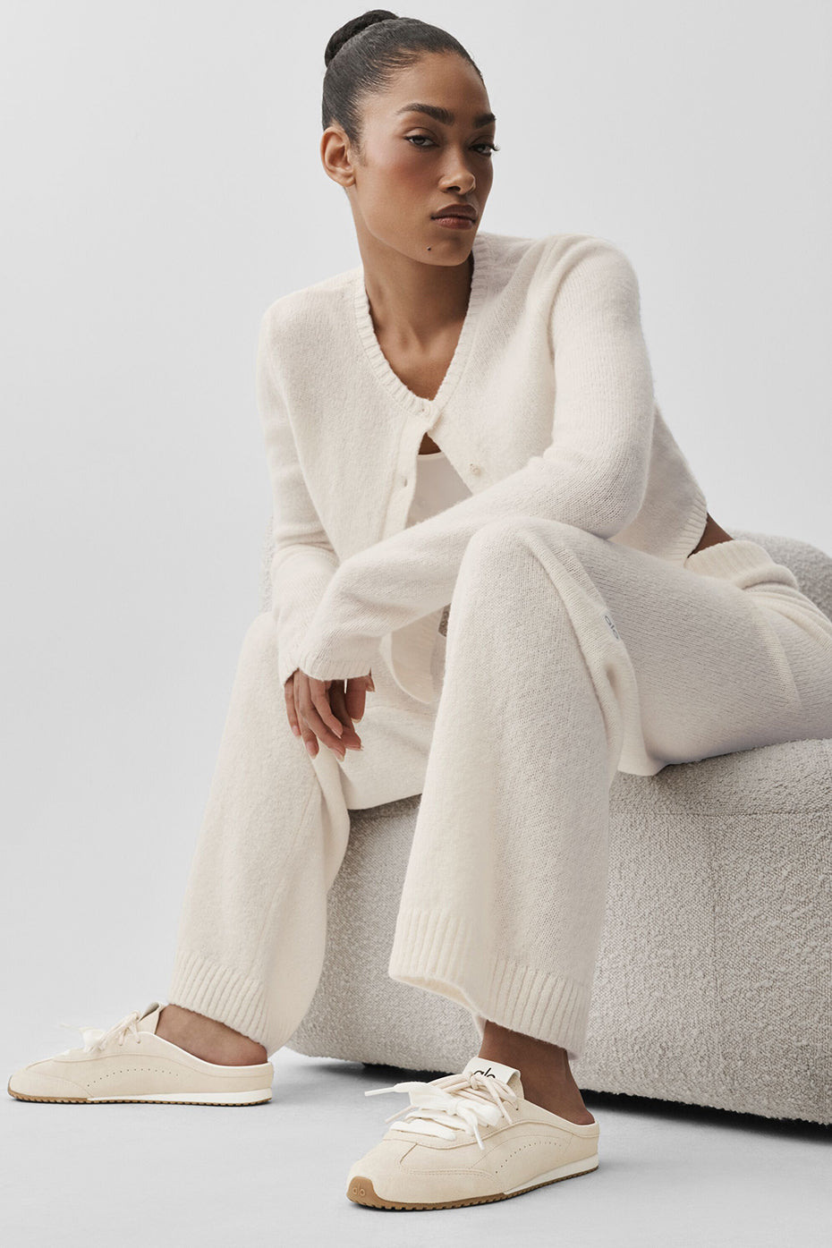 Wool Cashmere High-Waist New Class Wide Leg Pant - Ivory--3
