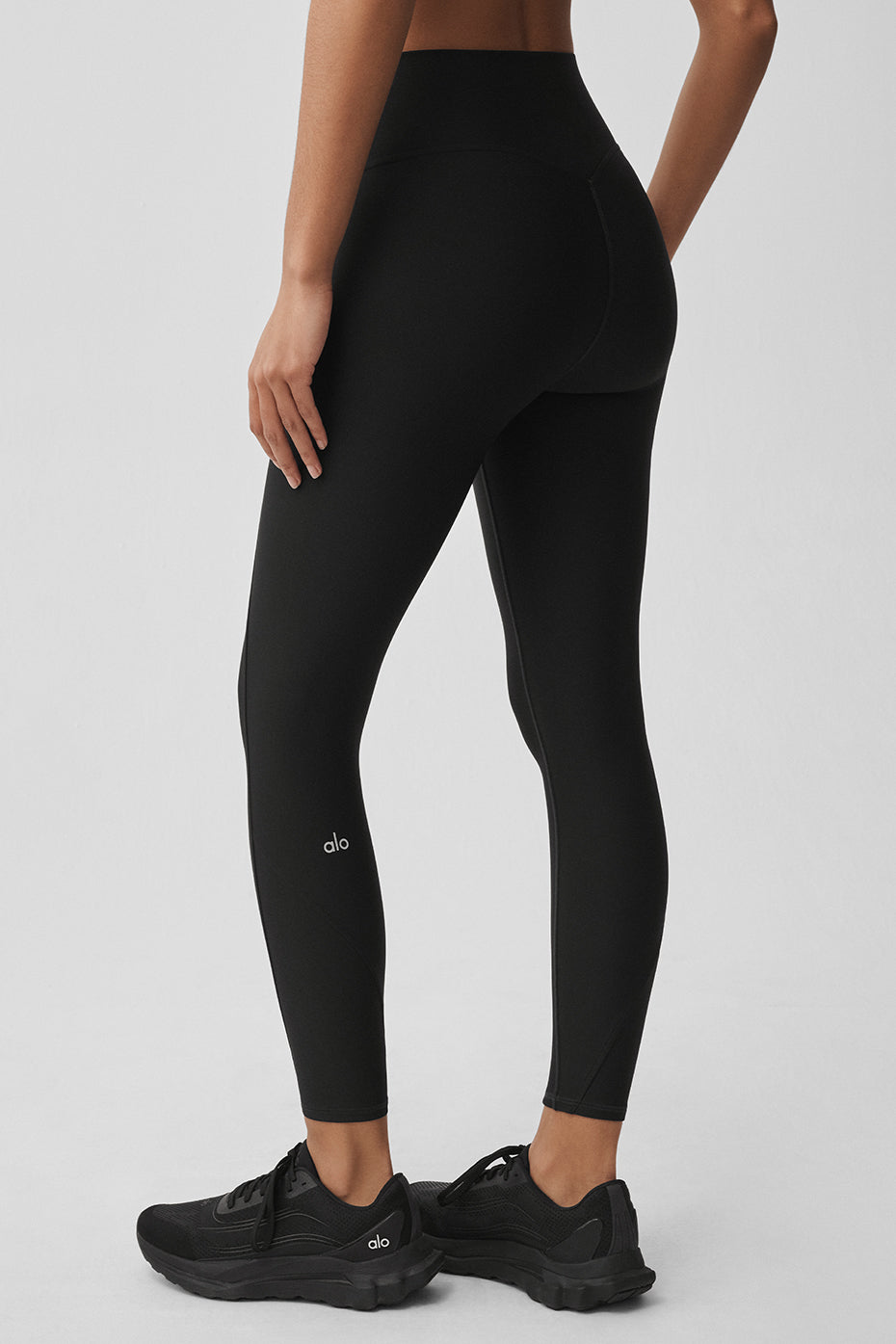 Airlift High-Waist 7/8 Fine Line Legging - Black--2