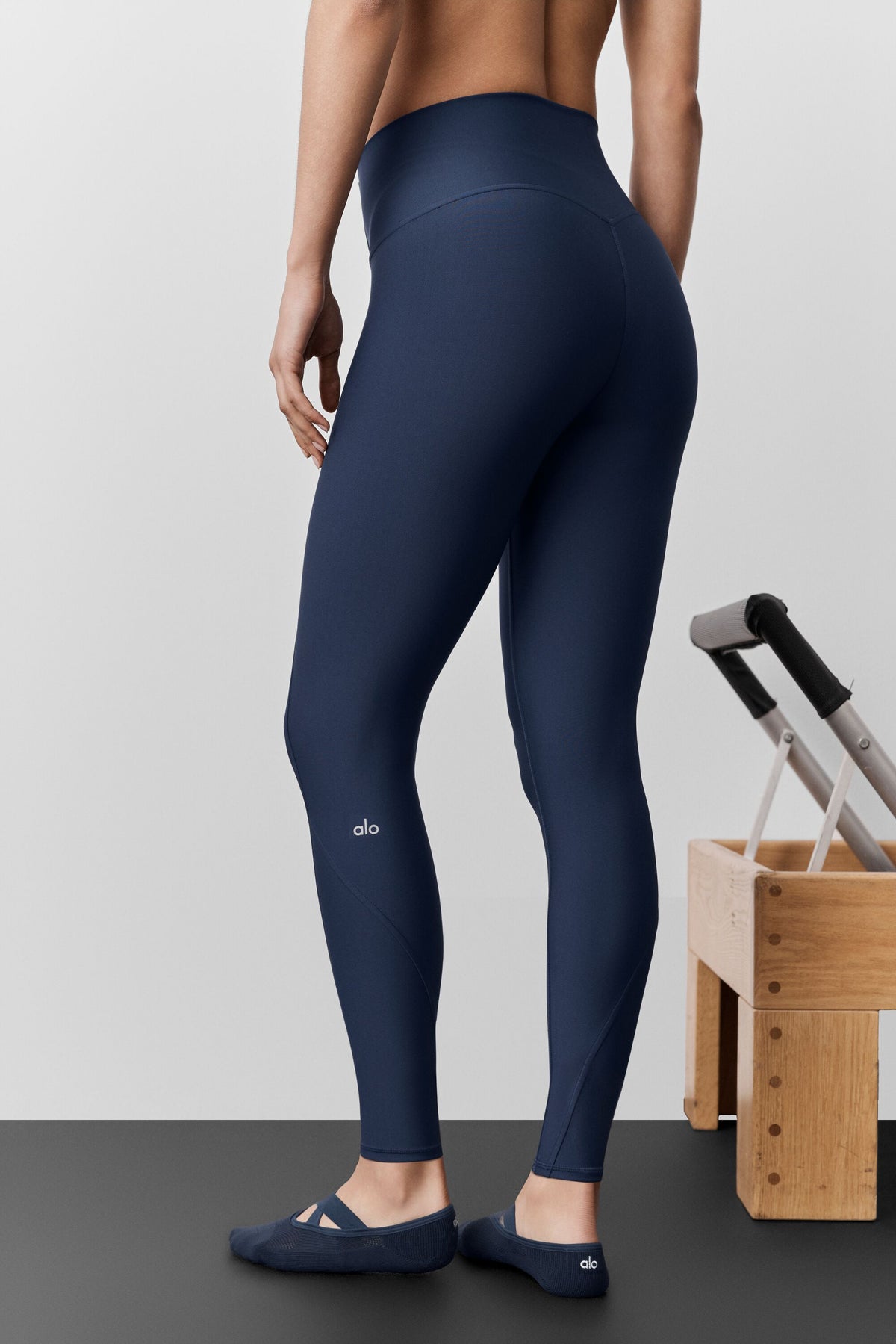Airlift High-Waist 7/8 Fine Line Legging - Navy--2