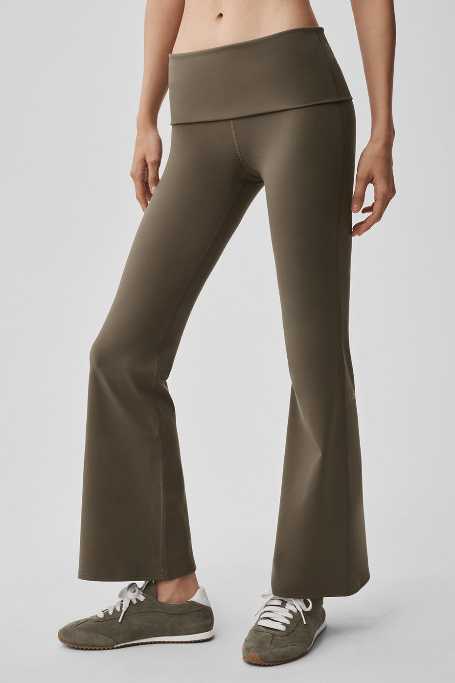 ALO Softsculpt Foldover Flare Legging (Short) - Olive Tree--4