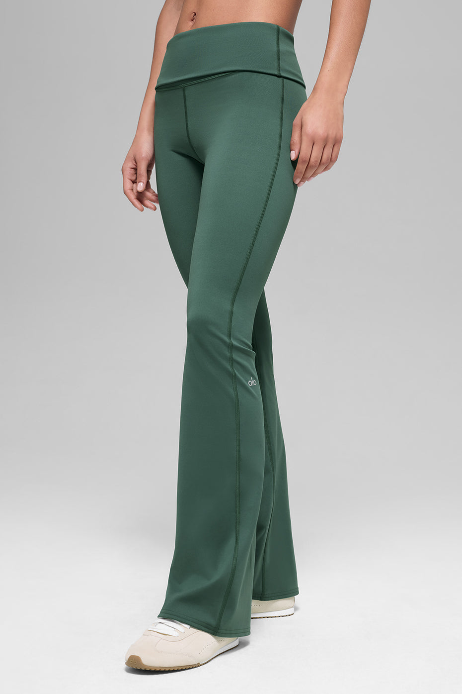 ALO Softsculpt Foldover Flare Legging (Short) - Clover Green--2