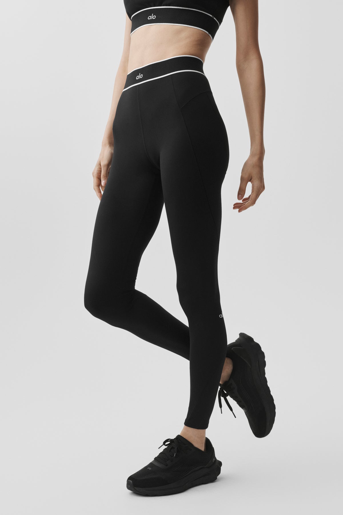 ALO Softsculpt High-Waist Amp It Up Legging - Black--2