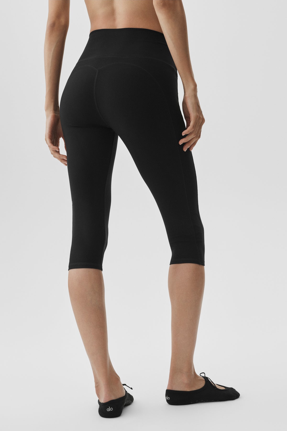 Alosoft High-Waist Intuition Capri - Black--3