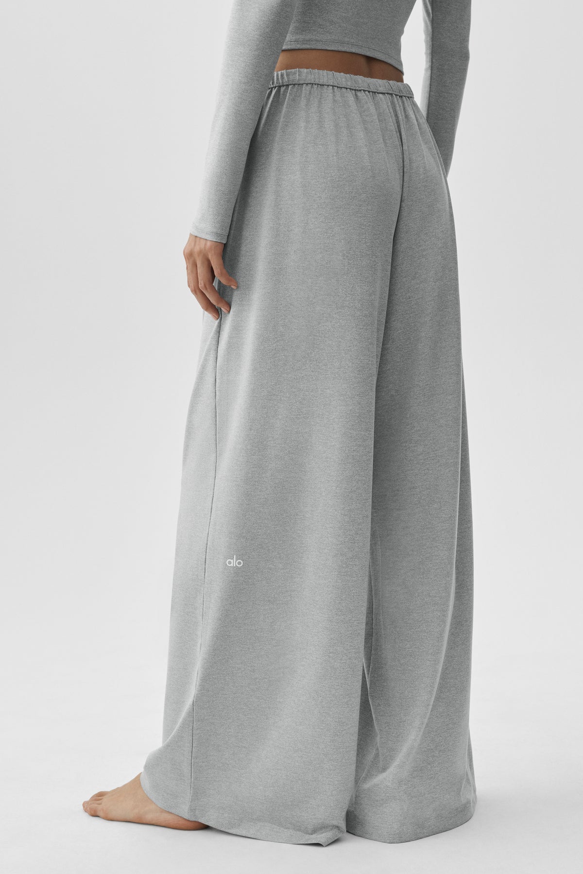 Alosoft Mid-Rise Finesse Wide Leg Sweatpant - Vintage Athletic Heather--2