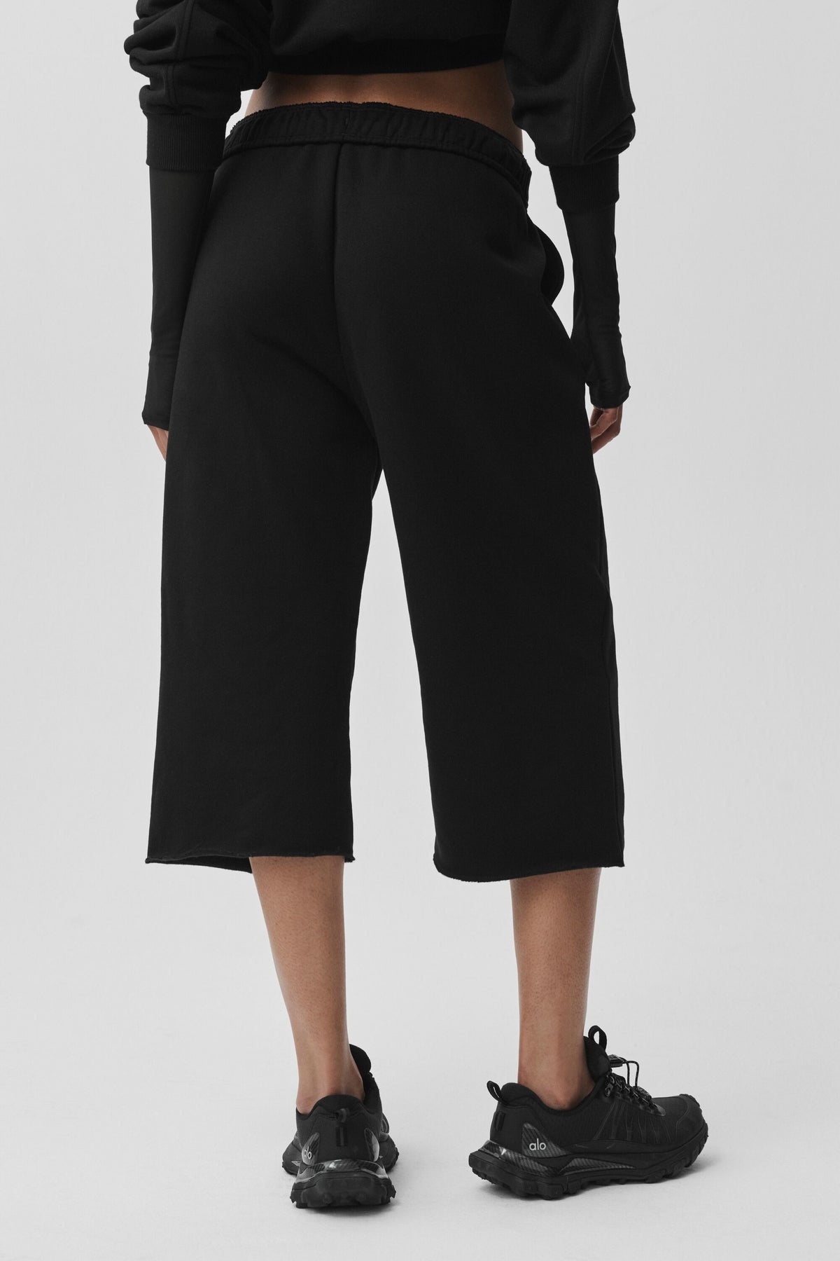 Accolade Cutoff Sweatpant - Black--1