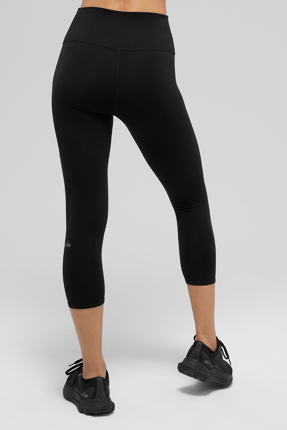 High-Waist Airbrush Capri - Black--1