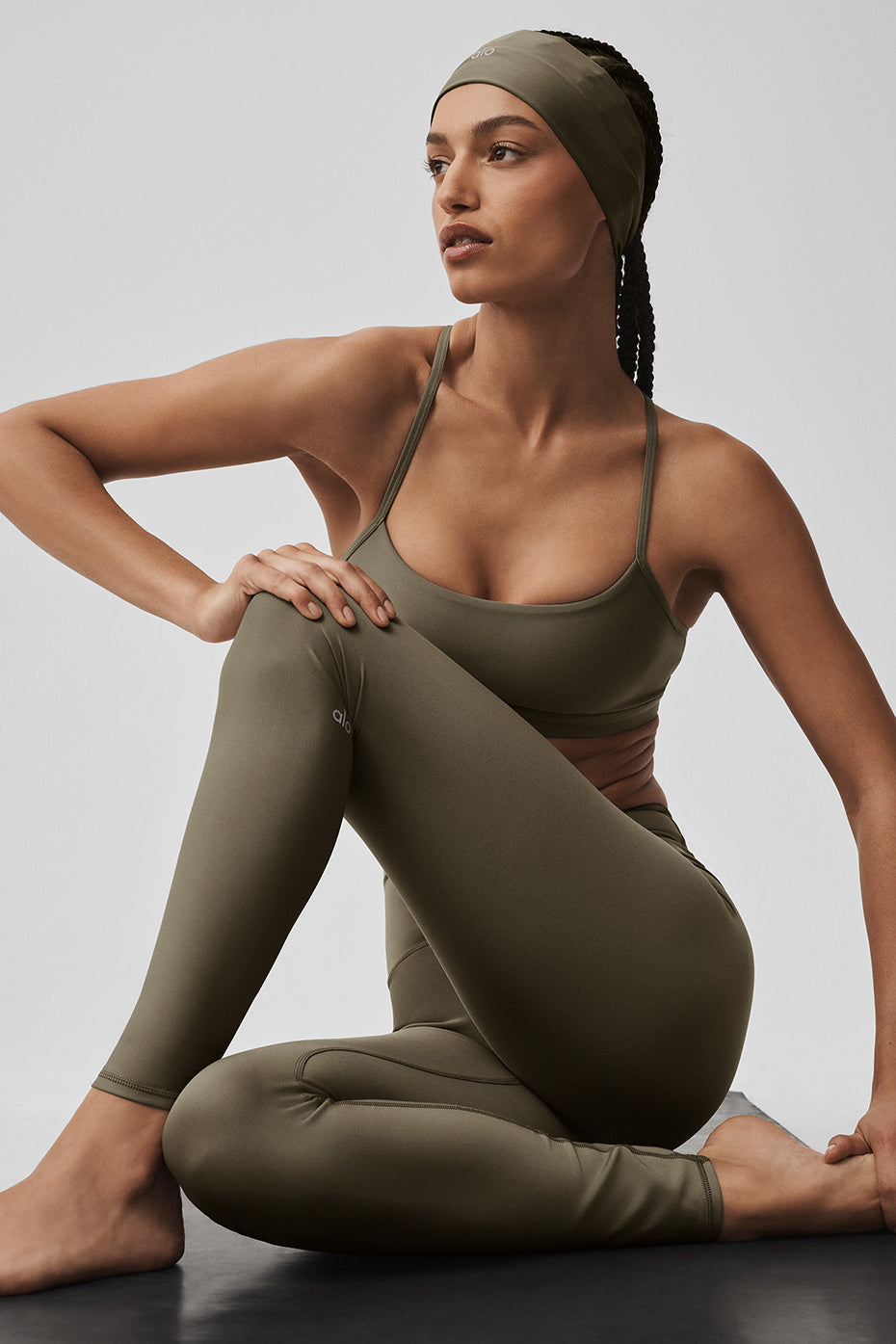 High-Waist Airlift Legging - Olive Tree--2