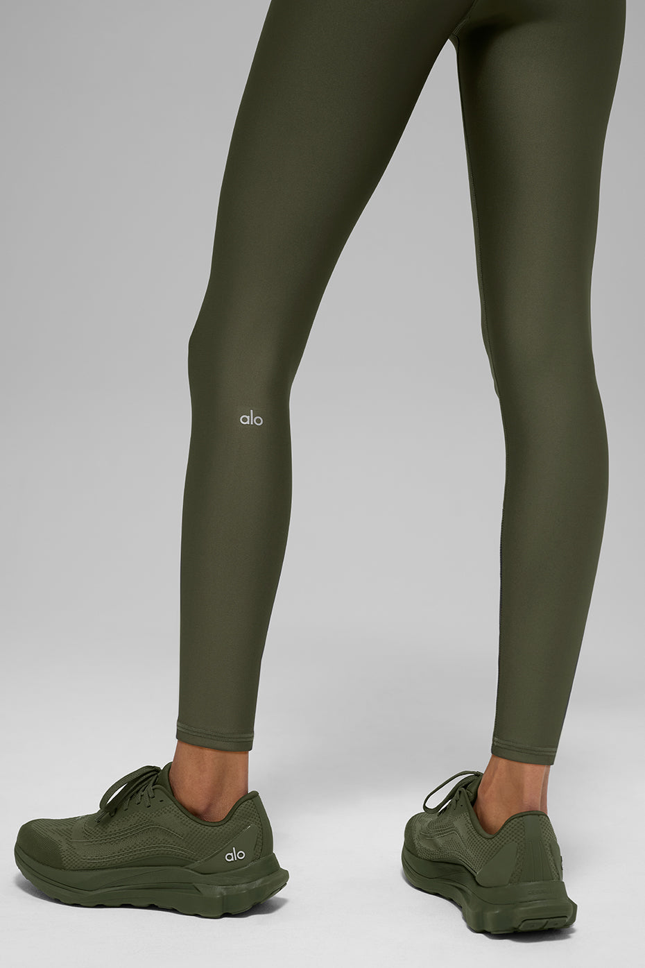 7/8 High-Waist Airlift Legging - Green Olive--3