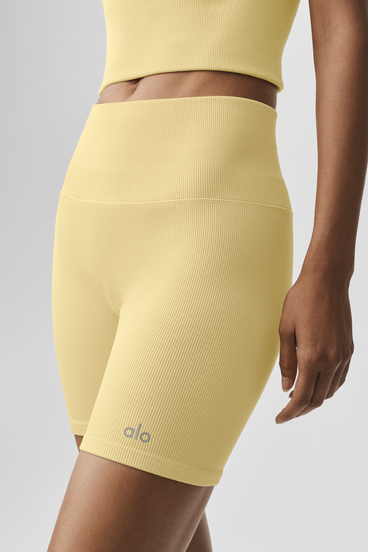 5" Seamless Ribbed Favorite Short - Warm Butter--3
