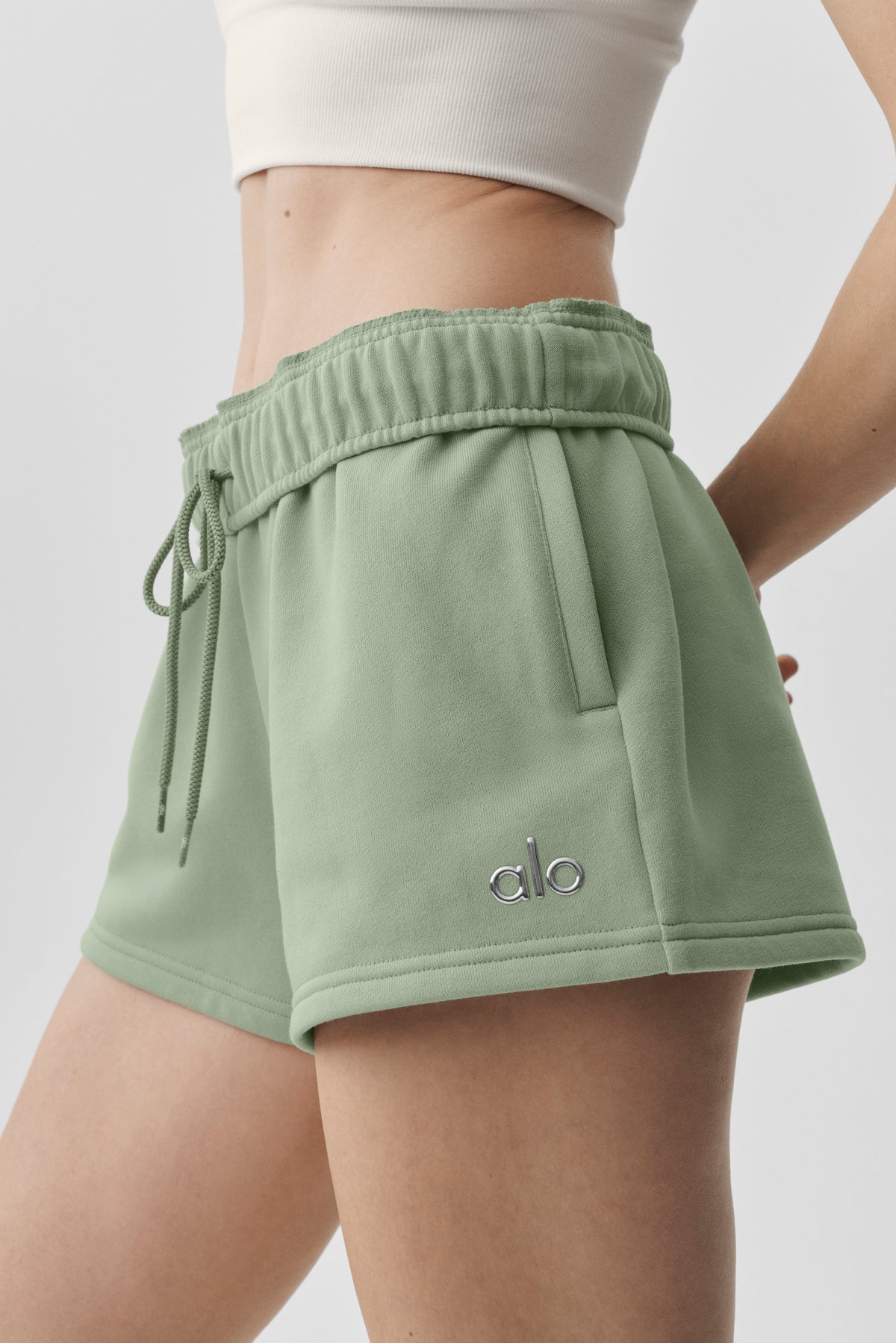 Accolade Short - Dune Grass--2