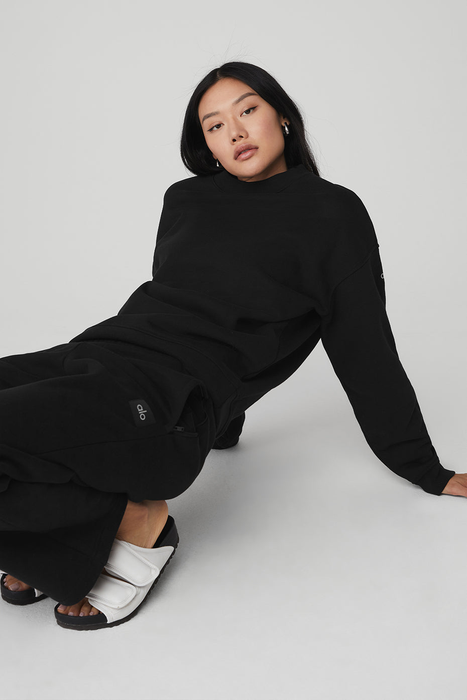 Renown Heavy Weight Crew Neck Pullover - Black--3